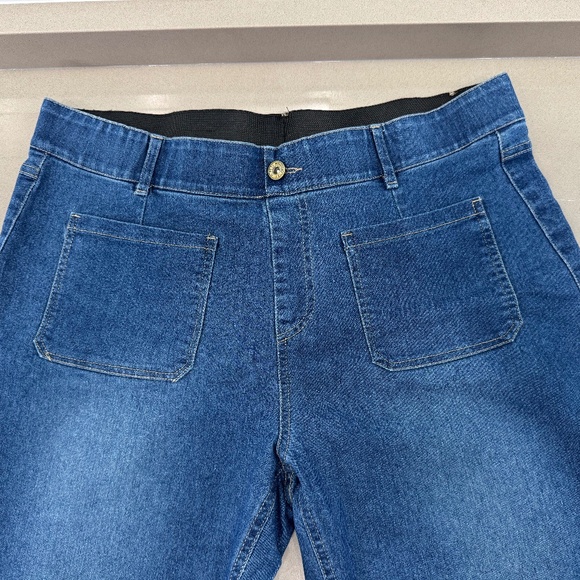 Women's Stretch Pull-On Jeans - Picture 1 of 8